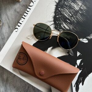 Ray-Ban round gold metal sunglasses